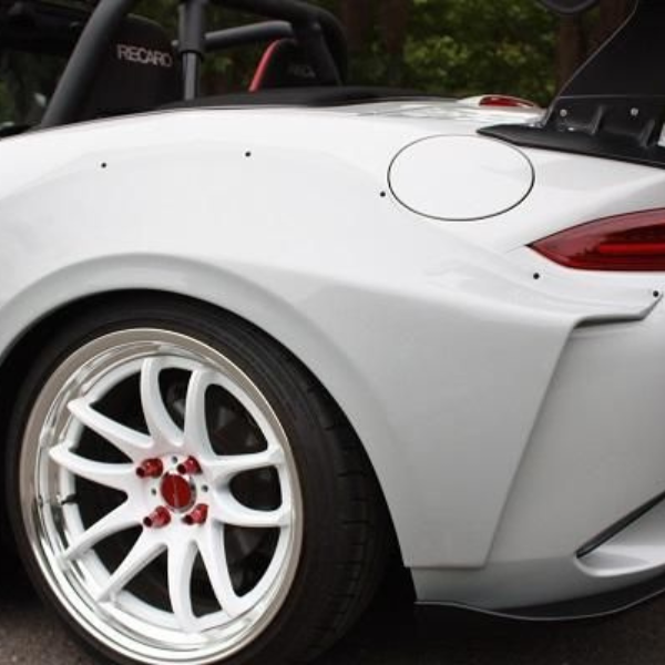 Garage Vary Rear Blister Fenders