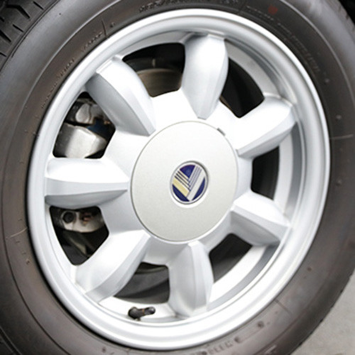 Mazda V-Special Center Cap (for Daisies) 