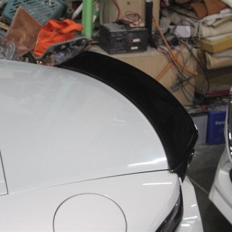 Garage Vary Ducktail Spoiler
